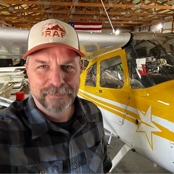 Meet your Posher, Alex - Picture 3 of 3